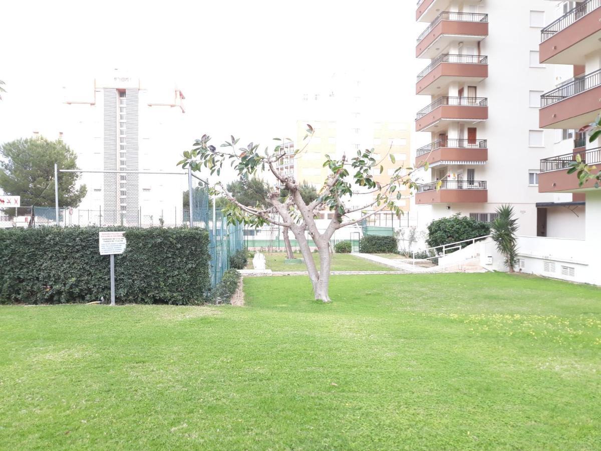 Valldigna 7 Playa De Gandia Solo Familias Exterior photo